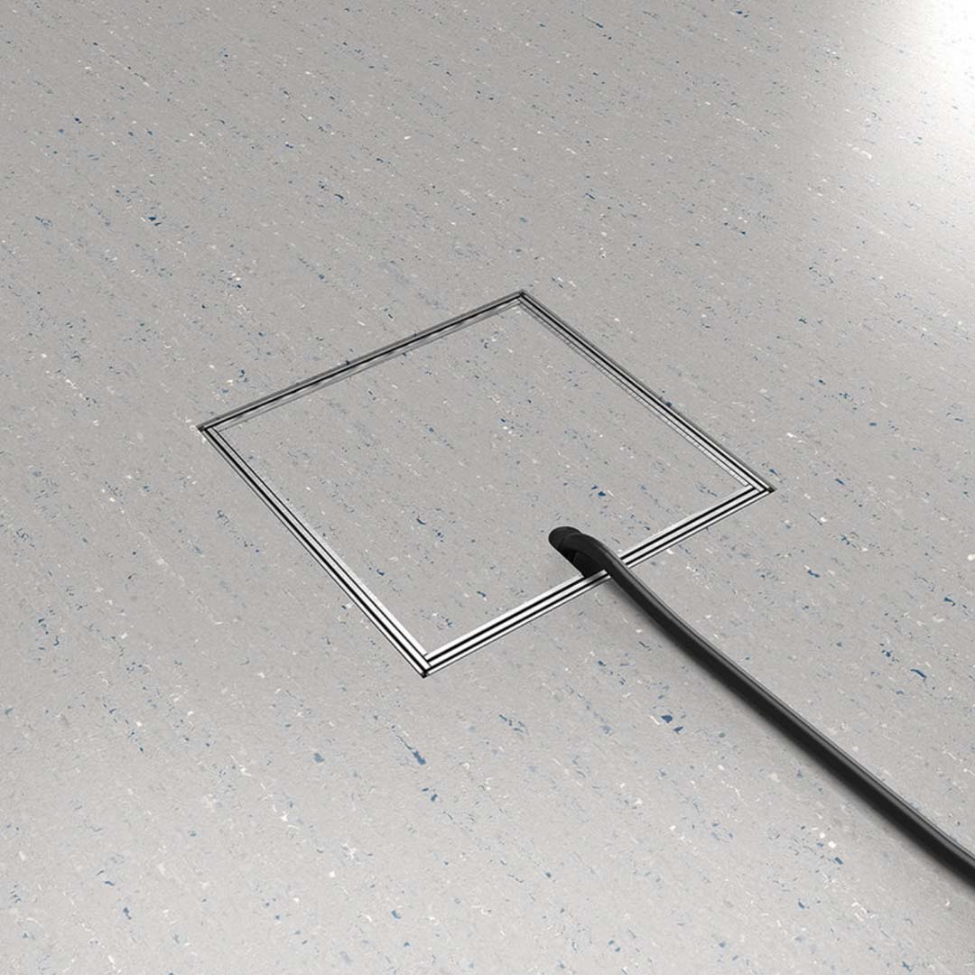 Bodentank, höhenverstellbar, belegbar, Klappdeckel aus Edelstahl (8901B) 2