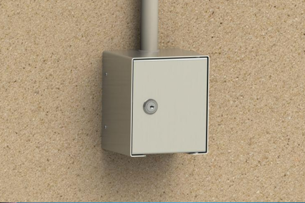 5602E-Wansteckdose-abschliessbar_IP40_Edelstahl_geschlossen 5602E-Wansteckdose-abschliessbar_IP40_Edelstahl_geschlossen