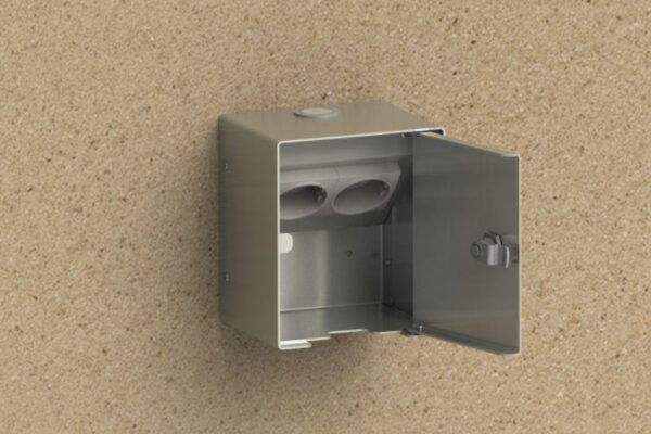 5602E-Wansteckdose-abschliessbar_IP40_Edelstahl_offen